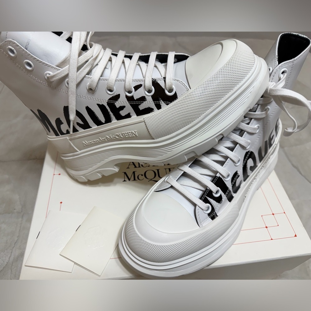 NEW! $990 Alexander McQueen Tread Slick Graffiti Boot Optic White 43 10